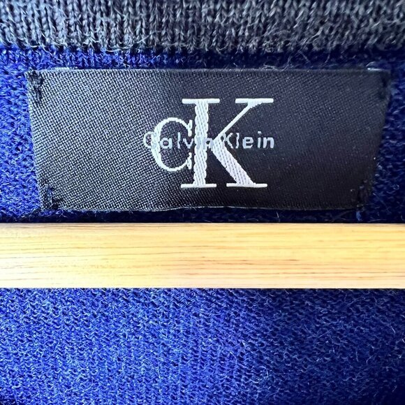 Calvin Klein Sweater Mens Size XL Navy 100% Extra Fine Merino Wool V Neck - Picture 2 of 16